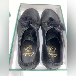 Clarks Genuine Black Leather Funny Dream Oxfords